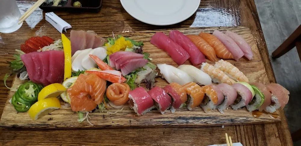 Deluxe Sushiba